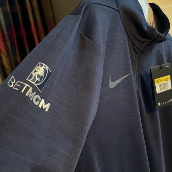 Men’s Niki dri- fit 1/4 zip navy top - Picture 3 of 4